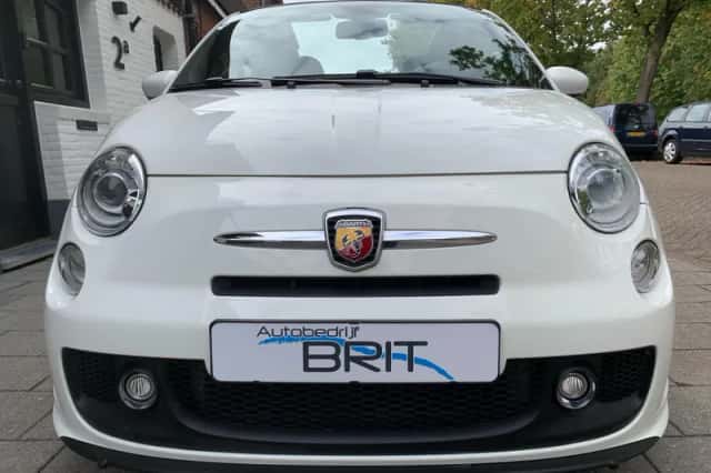 Abarth 500 (2011) thumbnail 5