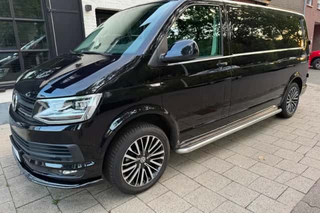 Volkswagen Transporter (2016) thumbnail 2