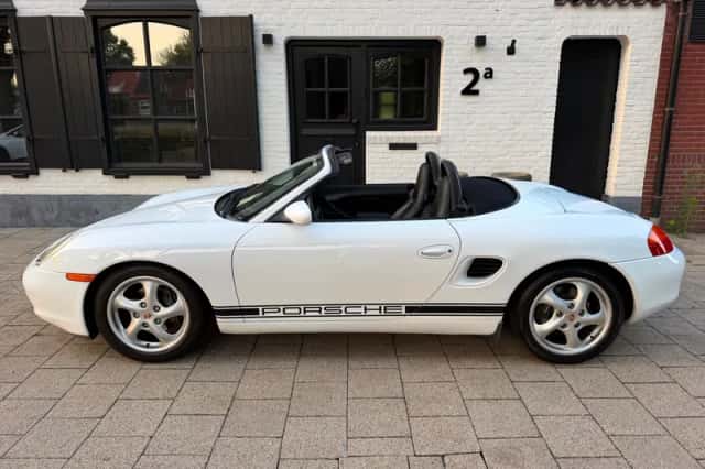 Porsche Boxster (1999) thumbnail 2