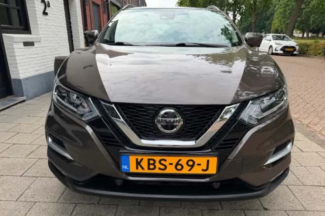 Nissan Qashqai (2021) thumbnail 3
