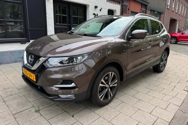 Nissan Qashqai (2021) thumbnail 4