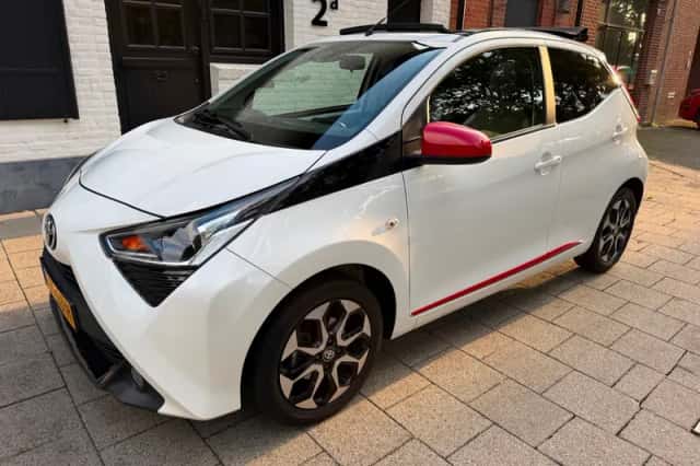 Toyota Aygo (2020) thumbnail 1