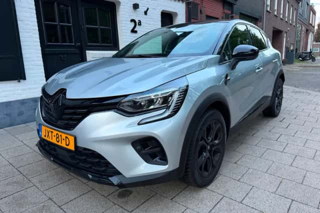 Renault Captur (2023) thumbnail 1
