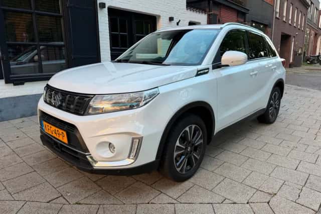 Suzuki Vitara (2022) thumbnail 1