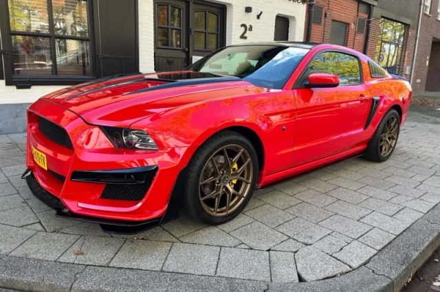 Ford Mustang (2014) thumbnail 1