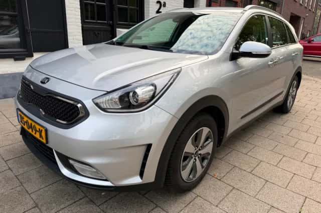 Kia Niro (2019) thumbnail 1