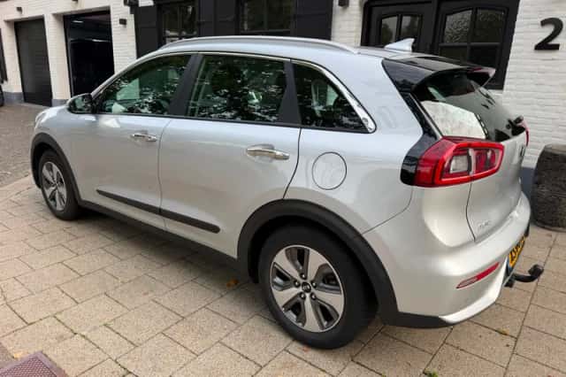 Kia Niro (2019) thumbnail 3