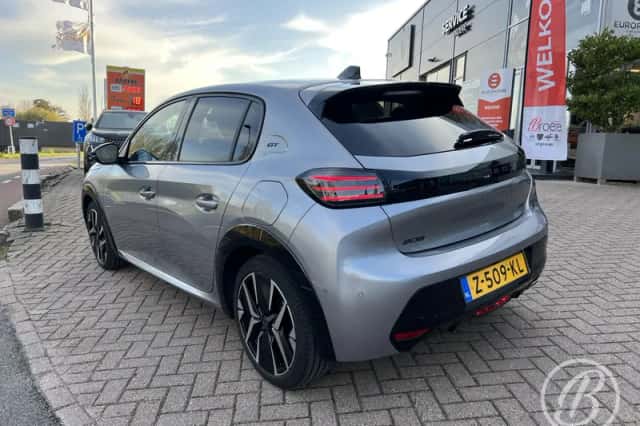 Peugeot 208 (2024) thumbnail 3