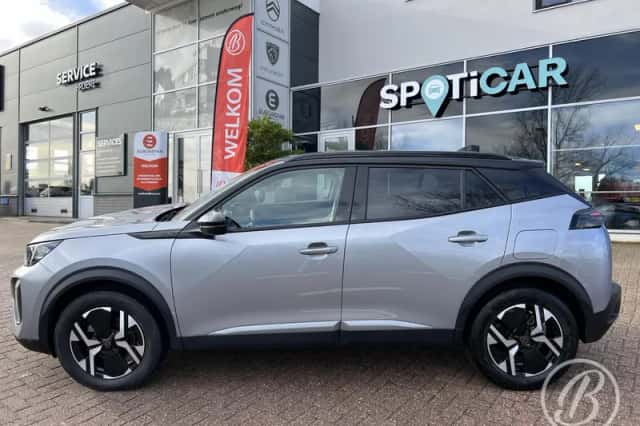 Peugeot 2008 (2024) thumbnail 2