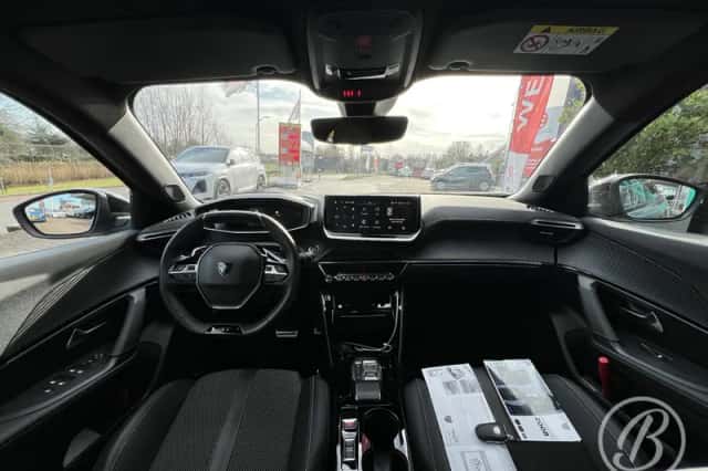 Peugeot 2008 (2024) thumbnail 6