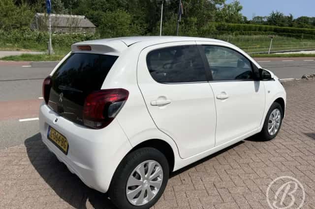 Peugeot 108 (2021) thumbnail 4