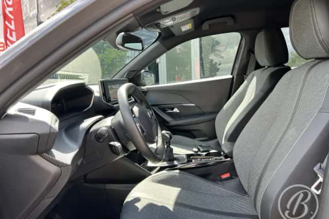Peugeot 2008 (2025) thumbnail 6