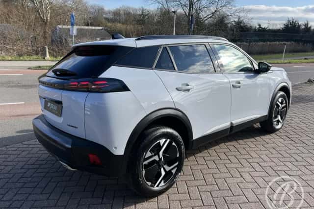 Peugeot 2008 (2025) thumbnail 4