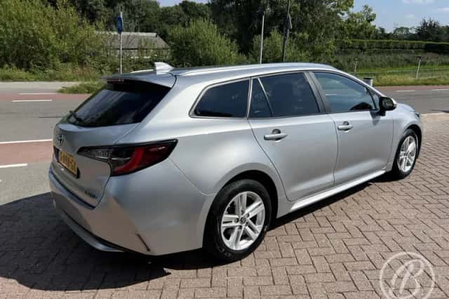 Toyota Corolla (2022) thumbnail 4