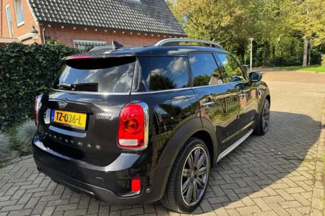 MINI Countryman (2018) thumbnail 4