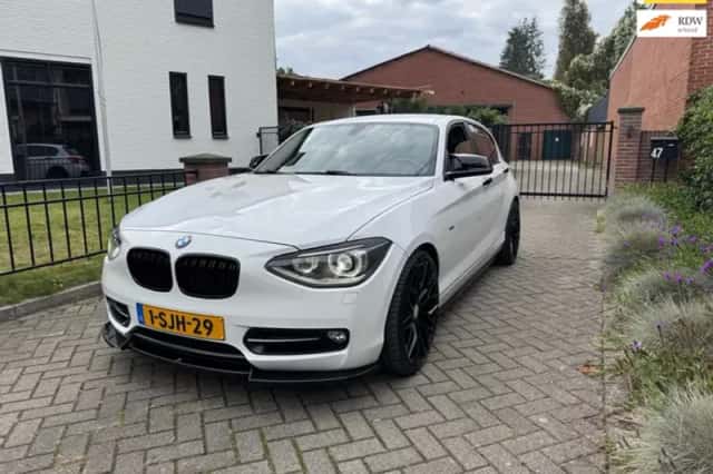 BMW 1-Serie (2013) thumbnail 1