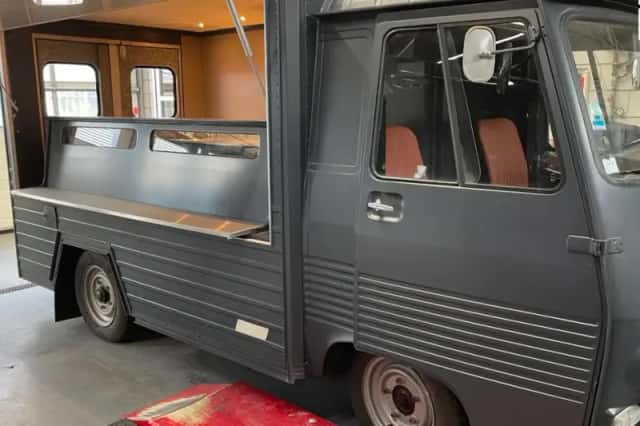 Peugeot J7 (1975) thumbnail 1