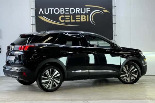 Peugeot 3008 (2016) thumbnail 3
