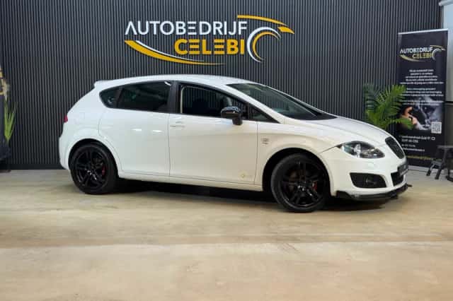 SEAT Leon (2013) thumbnail 1