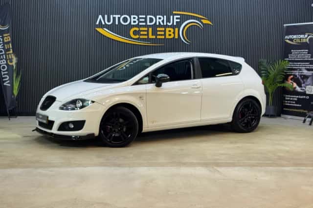 SEAT Leon (2013) thumbnail 2