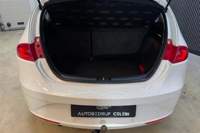 SEAT Leon (2013) thumbnail 5