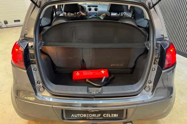Mitsubishi Colt (2006) thumbnail 5