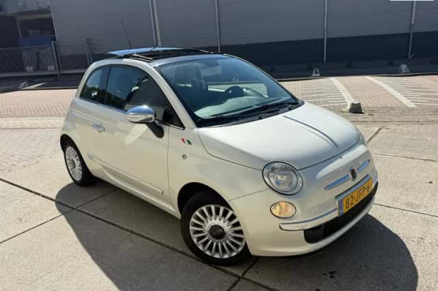 Fiat 500 (2009) thumbnail 2