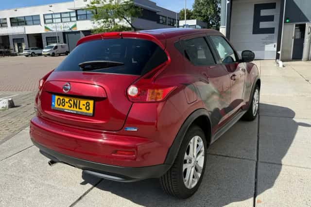 Nissan Juke (2011) thumbnail 4