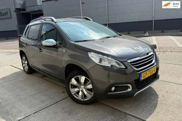 Peugeot 2008 (2015) thumbnail 2