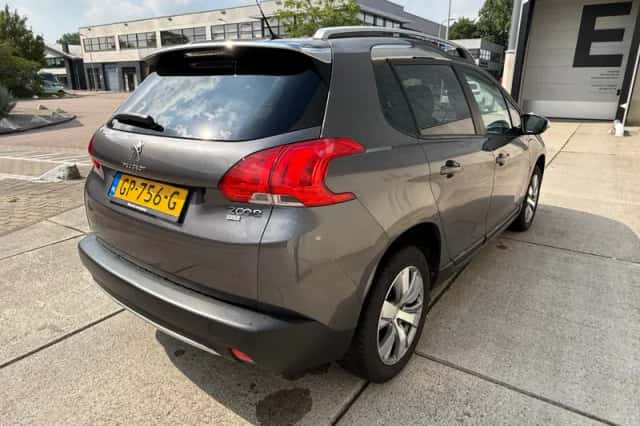 Peugeot 2008 (2015) thumbnail 4