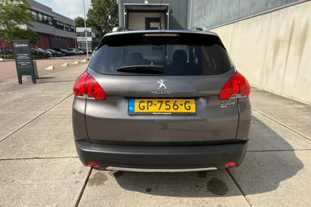 Peugeot 2008 (2015) thumbnail 5