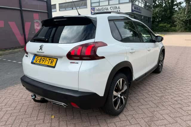 Peugeot 2008 (2016) thumbnail 4