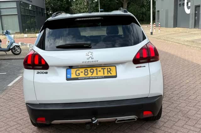 Peugeot 2008 (2016) thumbnail 5