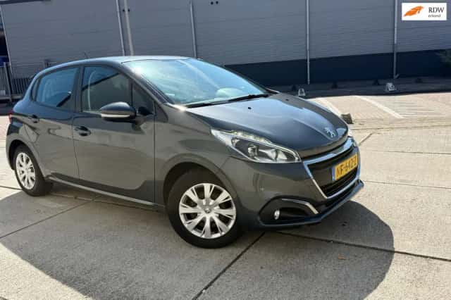 Peugeot 208 (2017) thumbnail 2