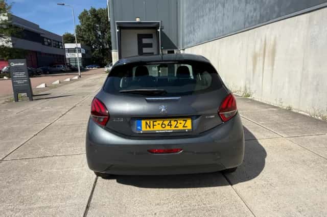 Peugeot 208 (2017) thumbnail 5