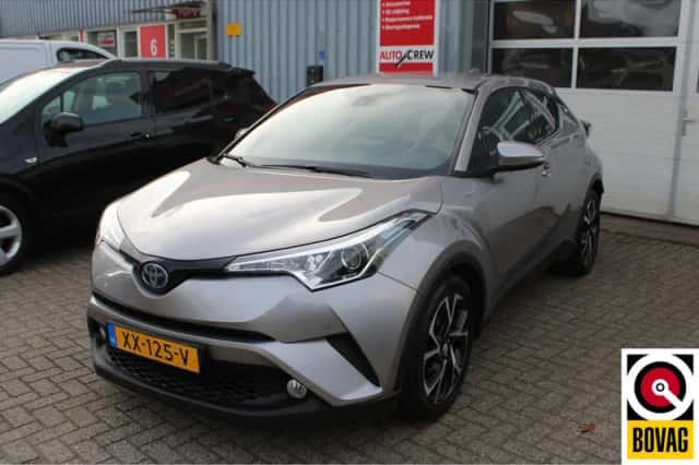 Toyota C-HR (2019) thumbnail 1