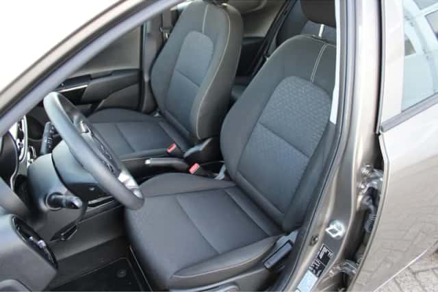 Kia Picanto (2019) thumbnail 2