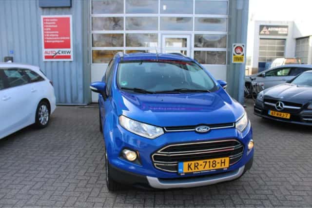 Ford EcoSport (2016) thumbnail 3