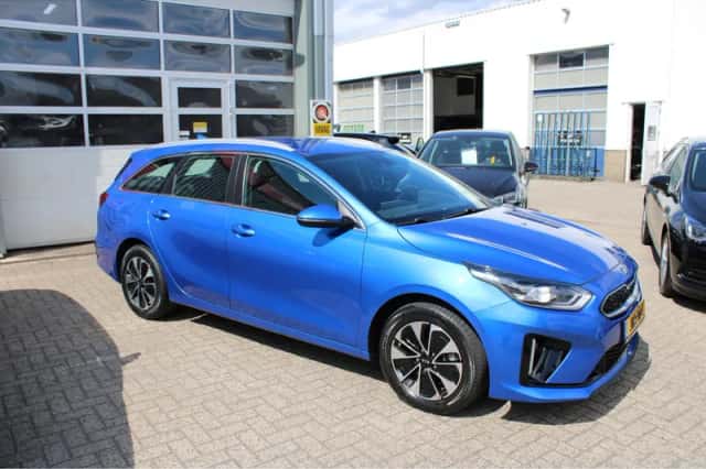 Kia Ceed Sportswagon (2021) thumbnail 5