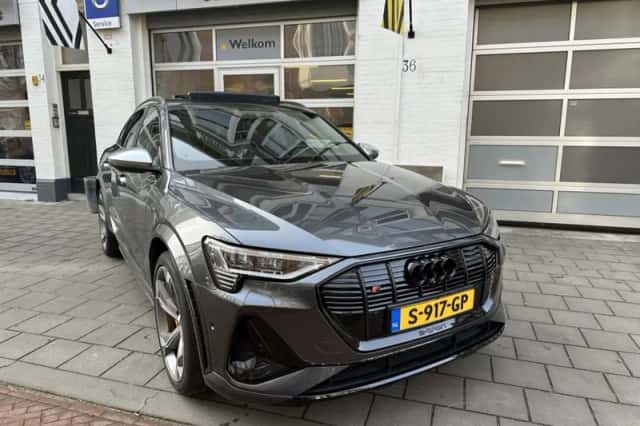 Audi e-tron (2022) thumbnail 2