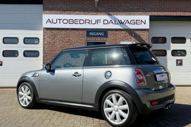 MINI Cooper S (2007) thumbnail 4