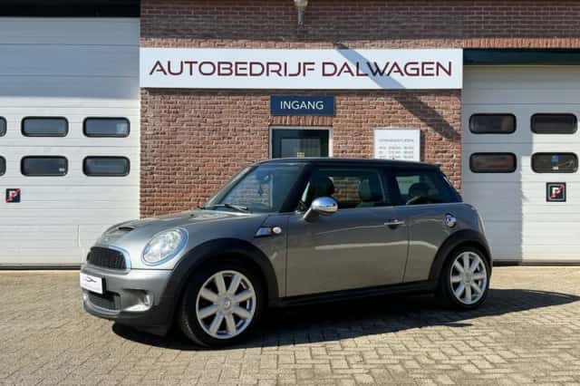 MINI Cooper S (2007) thumbnail 5