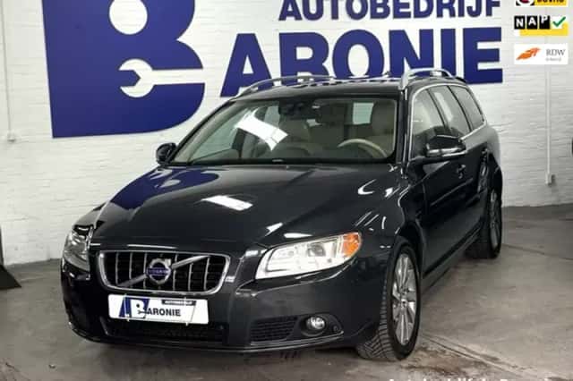 Volvo V70 (2012) thumbnail 1
