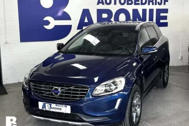 Volvo XC60 (2014) thumbnail 2