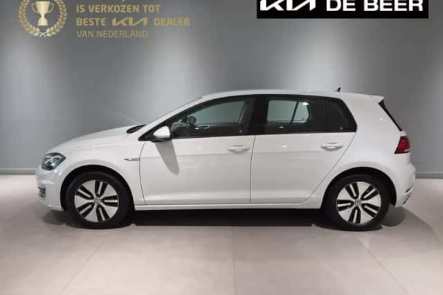 Volkswagen e-Golf (2020) thumbnail 1
