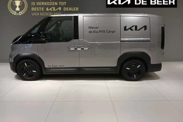 Kia PV5 (2025) thumbnail 1