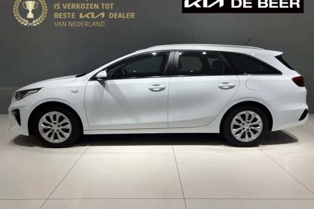 Kia Ceed Sportswagon (2019) thumbnail 1