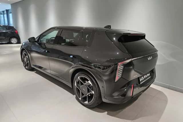 Kia EV4 (2026) thumbnail 4