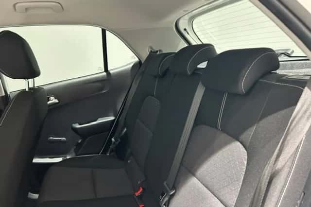 Kia Picanto (2023) thumbnail 5