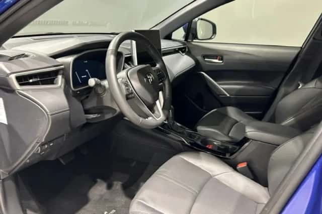Toyota Corolla Cross (2023) thumbnail 6